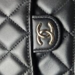 Chanel Quilted Lambskin CC Crossbody (Шанель) — фото 11