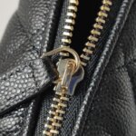 Chanel Quilted Calfskin CC Crossbody (Шанель) — фото 11