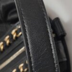 Chanel Quilted Lambskin CC Handbag (Шанель) — фото 17