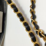 Chanel Quilted Lambskin CC Shoulder Bag (Шанель) — фото 10