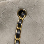 Chanel Quilted Lambskin CC Shoulder Bag (Шанель) — фото 12