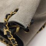Chanel Quilted Lambskin CC Shoulder Bag (Шанель) — фото 19