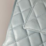 Chanel Quilted Lambskin CC Shoulder Bag (Шанель) — фото 18