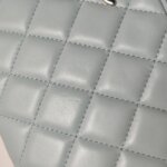 Chanel Quilted Lambskin CC Shoulder Bag (Шанель) — фото 19