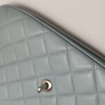Chanel Quilted Lambskin CC Shoulder Bag (Шанель) — фото 23