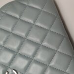 Chanel Quilted Lambskin CC Shoulder Bag (Шанель) — фото 25