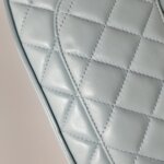 Chanel Quilted Lambskin CC Shoulder Bag (Шанель) — фото 30