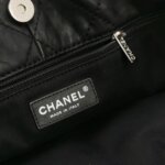 Chanel Quilted Calfskin CC Shoulder Bag (Шанель) — фото 8