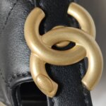 Chanel Quilted Calfskin Shoulder Bag (Шанель) — фото 13