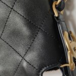 Chanel Quilted Calfskin Shoulder Bag (Шанель) — фото 16
