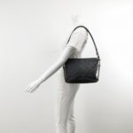 Chanel Quilted Calfskin Shoulder Bag (Шанель) — фото 2
