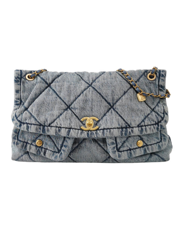 Chanel Quilted Calfskin CC Shoulder Bag (Шанель)