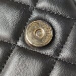Chanel Quilted Lambskin CC Crossbody (Шанель) — фото 11