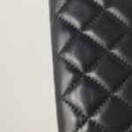 Chanel Quilted Lambskin CC Shoulder Bag (Шанель) — фото 16