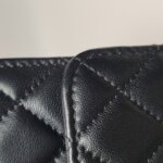 Chanel Quilted Lambskin CC Shoulder Bag (Шанель) — фото 17