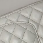 Chanel Quilted Lambskin CC Shoulder Bag (Шанель) — фото 21
