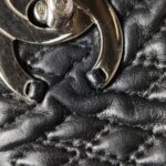 Chanel Quilted Lambskin CC Crossbody (Шанель) — фото 18