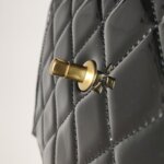 Chanel Quilted Patent CC Crossbody (Шанель) — фото 13