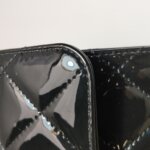 Chanel Quilted Patent CC Crossbody (Шанель) — фото 23