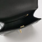 Chanel Quilted Patent CC Crossbody (Шанель) — фото 7