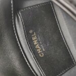 Chanel Quilted Lambskin CC Shoulder Bag (Шанель) — фото 10