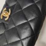 Chanel Quilted Lambskin CC Shoulder Bag (Шанель) — фото 17
