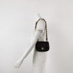 Chanel Quilted Lambskin CC Shoulder Bag (Шанель) — фото 2