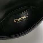 Chanel Quilted Lambskin CC Shoulder Bag (Шанель) — фото 8