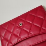 Chanel Quilted Lambskin CC Clutch (Шанель) — фото 11