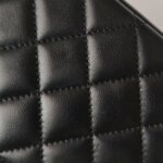 Chanel Quilted Lambskin CC Crossbody (Шанель) — фото 17
