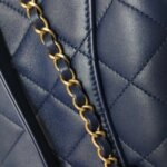Chanel Quilted Lambskin CC Crossbody (Шанель) — фото 13