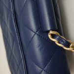 Chanel Quilted Lambskin CC Crossbody (Шанель) — фото 26