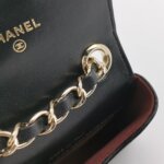 Chanel Quilted Lambskin CC Belt Bag (Шанель) — фото 7