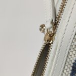 Chanel Quilted Calfskin CC Crossbody (Шанель) — фото 12