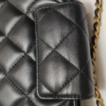 Chanel Quilted Lambskin CC Shoulder Bag (Шанель) — фото 20