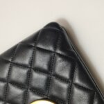 Chanel Quilted Lambskin CC Shoulder Bag (Шанель) — фото 22