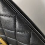 Chanel Quilted Lambskin CC Shoulder Bag (Шанель) — фото 23