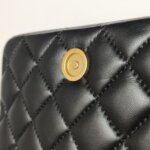 Chanel Quilted Lambskin CC Crossbody (Шанель) — фото 12