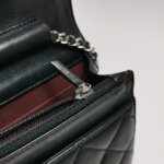 Chanel Quilted Lambskin CC Crossbody (Шанель) — фото 18
