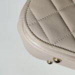 Chanel Quilted Lambskin CC Shoulder Bag (Шанель) — фото 16