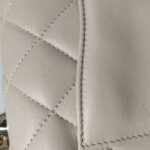 Chanel Quilted Lambskin CC Shoulder Bag (Шанель) — фото 17