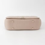 Chanel Quilted Lambskin CC Shoulder Bag (Шанель) — фото 6