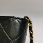 Chanel Quilted Lambskin CC Shoulder Bag (Шанель) — фото 18
