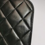 Chanel Quilted Lambskin CC Shoulder Bag (Шанель) — фото 23