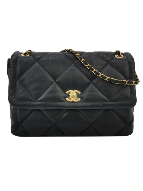 Chanel Quilted Lambskin CC Shoulder Bag (Шанель)