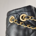 Chanel Quilted Lambskin CC Shoulder Bag (Шанель) — фото 12