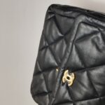 Chanel Quilted Lambskin CC Shoulder Bag (Шанель) — фото 21