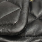 Chanel Quilted Lambskin CC Shoulder Bag (Шанель) — фото 23
