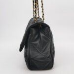 Chanel Quilted Lambskin CC Shoulder Bag (Шанель) — фото 3