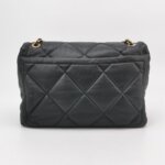 Chanel Quilted Lambskin CC Shoulder Bag (Шанель) — фото 5